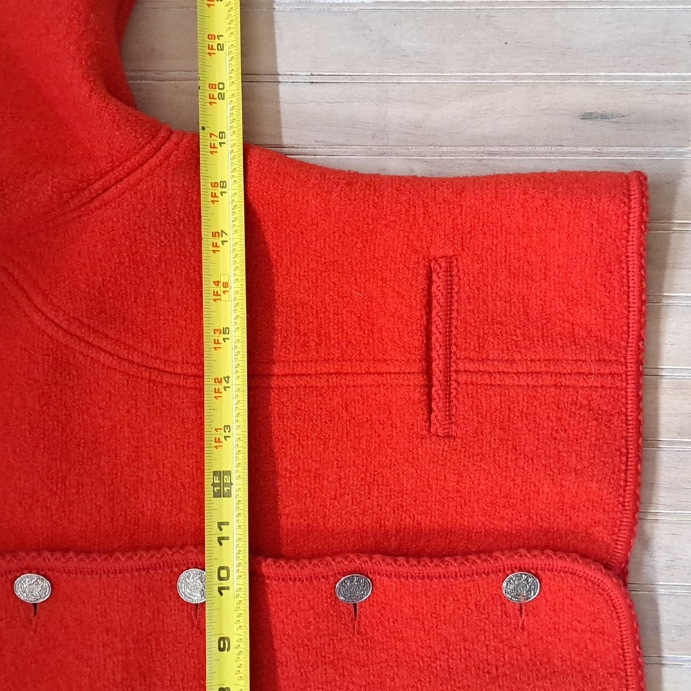 Vintage Red Pure Wool Cropped Jacket Coat Silver Crest Buttons Pockets Timeless - Picture 13 of 13